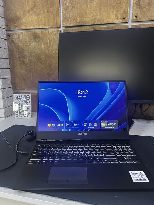Ноутбук Lenovo Legion 15.6" i7-8750H / 16GB / SSD 256GB + HDD 2TB