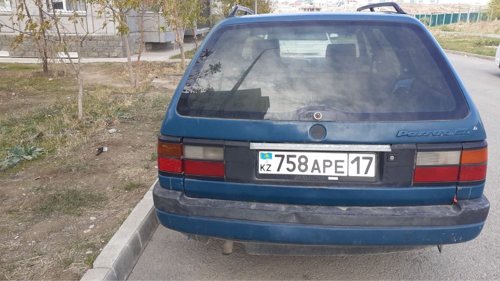 Volkswagen Passat 1991 г.