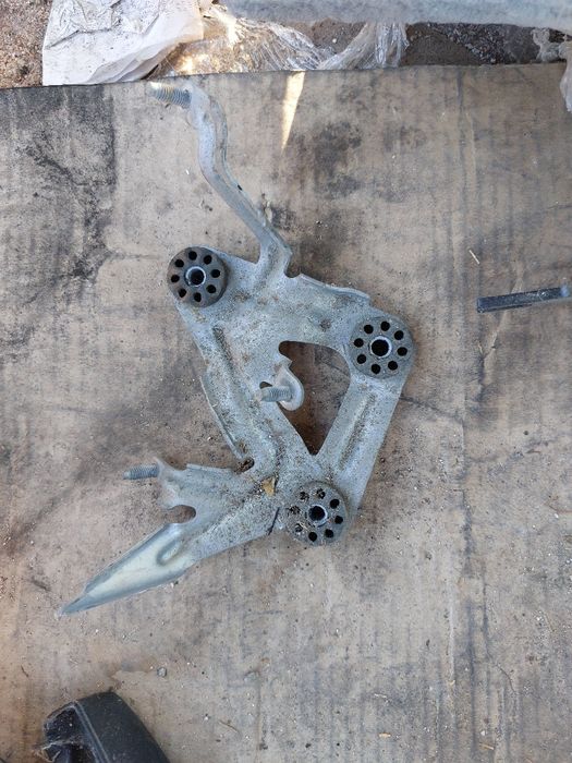 Държач DSC Е90 е92 318i 320i bmw бмв 129кс 150кс n46