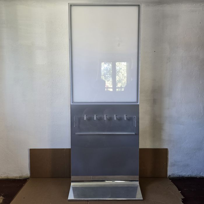 Panou informare, panou publicitar vertical din metal