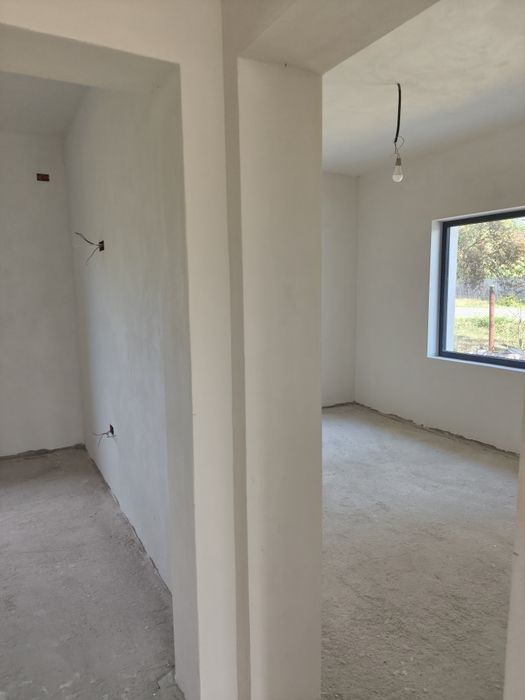 Casa noua de vanzare