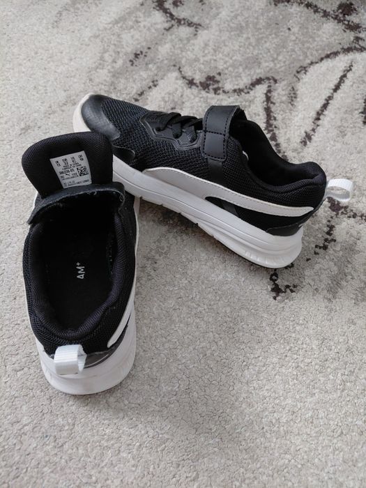 Adidasi copii Puma marimea 32