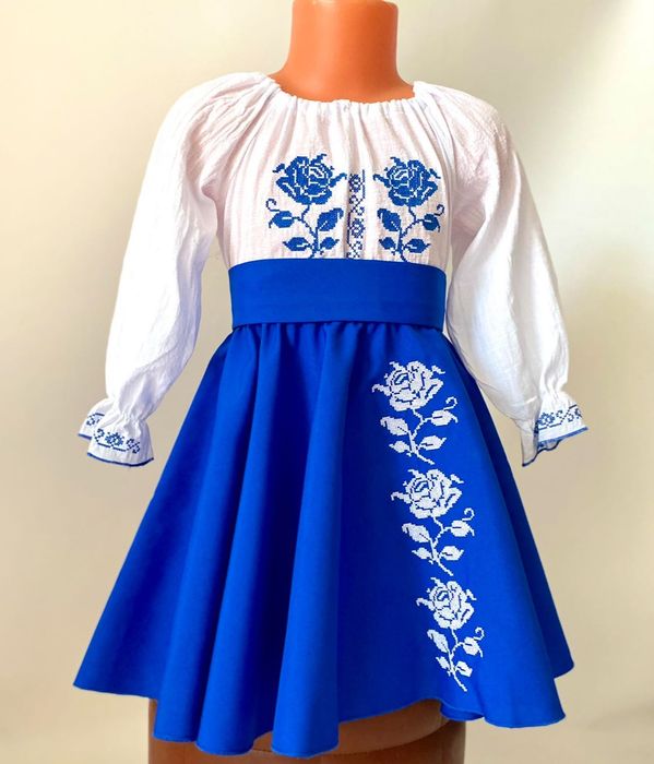 Costume tradiționale,brodate, pt fetițe