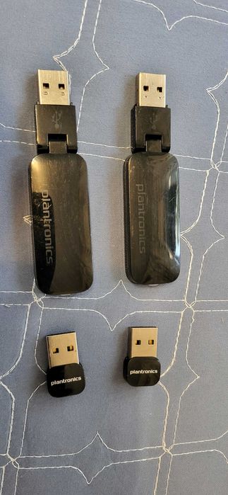 Plantronics BT300 Dongle si Plantronics D100A-M Dongle