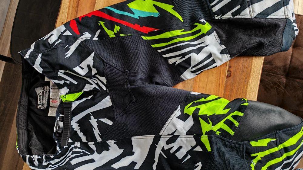 Vând costum enduro/ATV Leatt