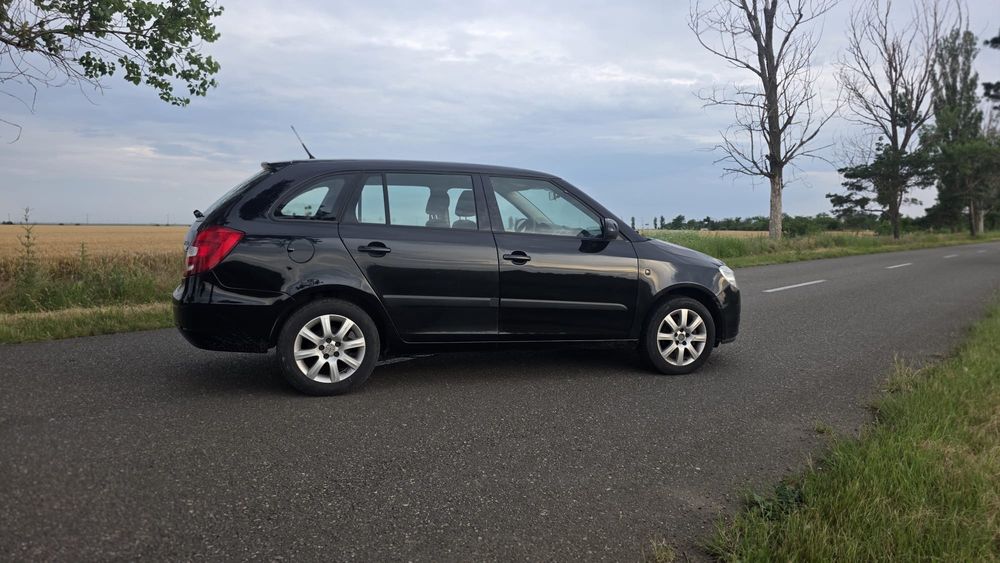 SKODA Fabia 2009 — imagine 3
