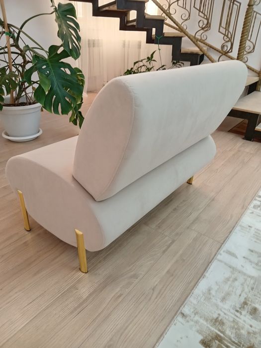 Продаётся новый диванчик