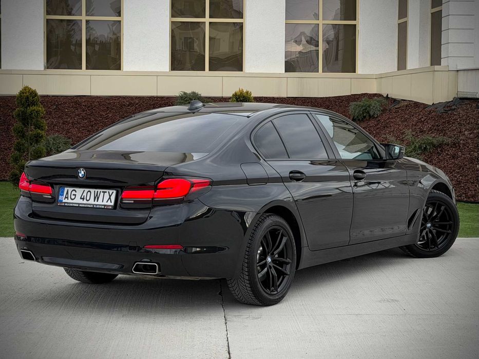 BMW Seria 5 520d /X DRIVE / Harman Kardon / Keyless / Navi 4K