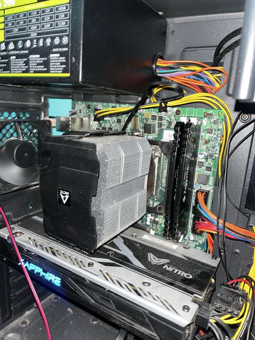 Vand kit intel i7 16 gb ram si HDD