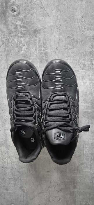 Adidasi Nike AIR TN nr.42 noi noute