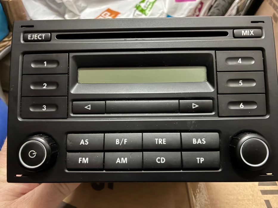 Casetofon original VW Polo 9N 2007