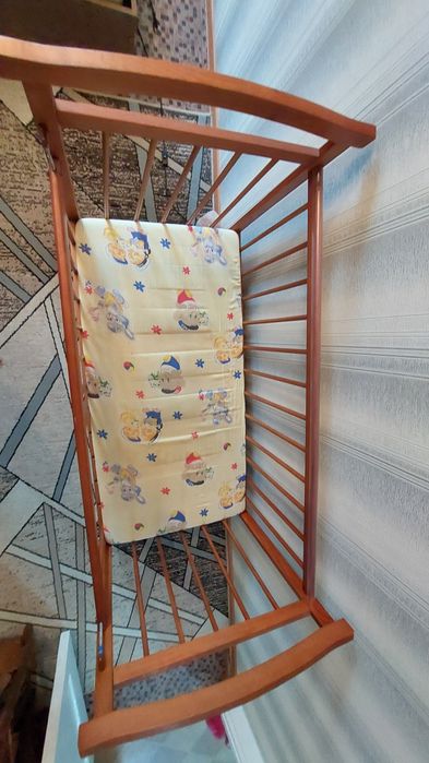 Продам кровать детскую