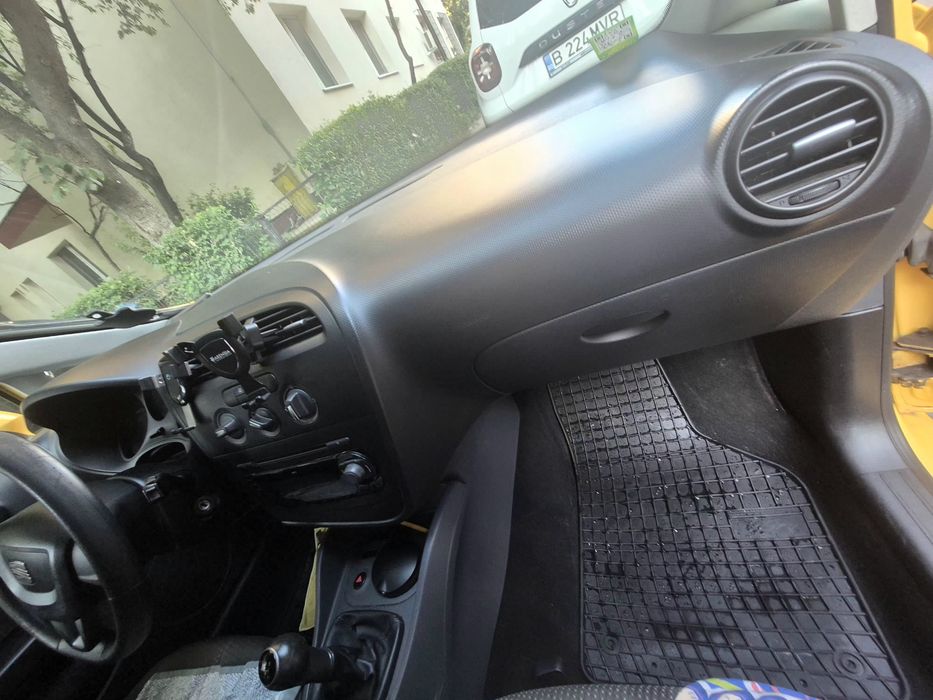 SEAT Leon 2010 — imagine 4