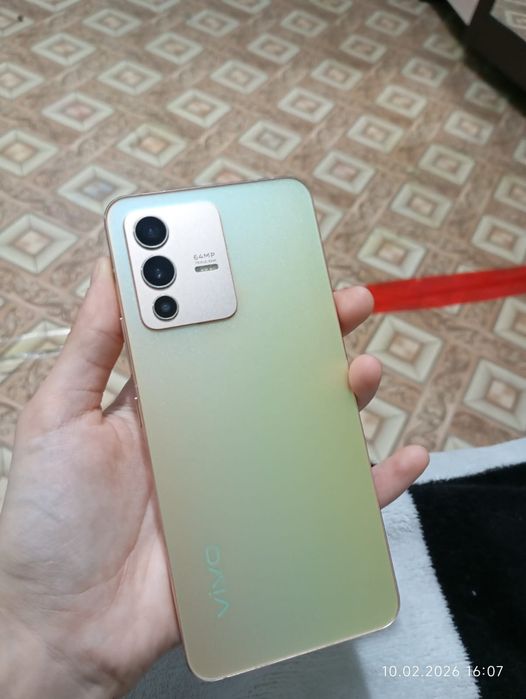 Обменяю телефон Vivo v23 5g