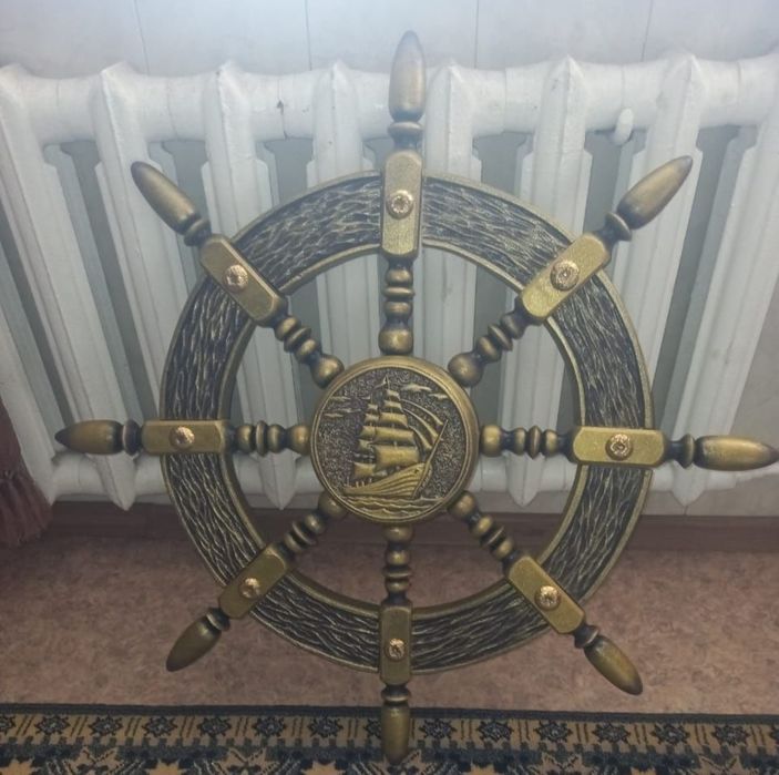 Продам штурвал ручной работы, дерево