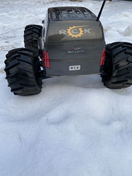 Машинку на двс нитрометане обмен интересуется!