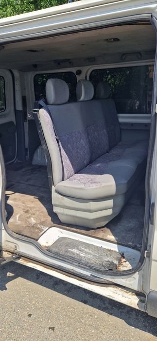 Punte spate far capota usa opel vivaro renault trafic primstar