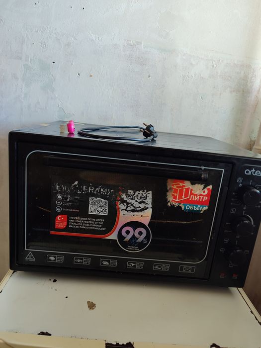 Шкаф сатылады , бу . Жер стол , пеш сатылады