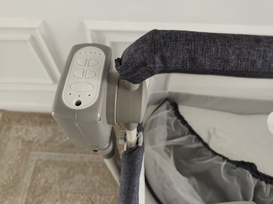 Детская смарт кроватка-манеж