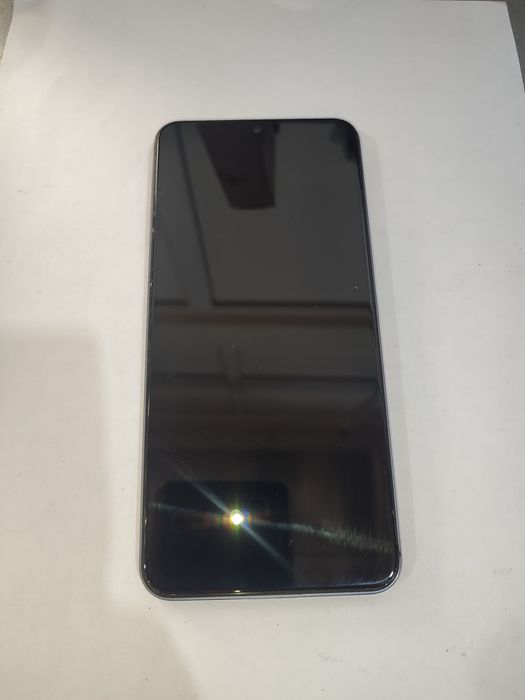 Продам смартфон Vivo V25