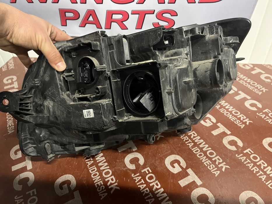 Фар VW Amarok 2017- 2бр