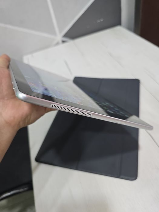 Samsung galaxy book srochna sotiladi