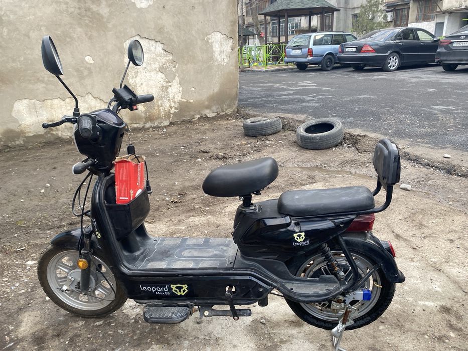 электраскутер гарантия 2год