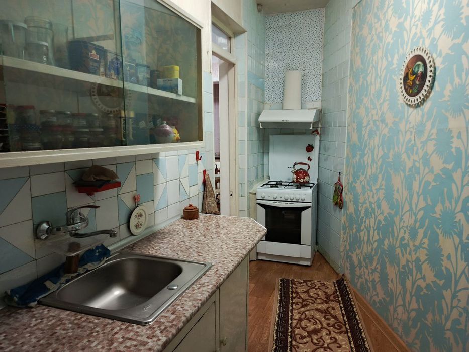 Продаю квартиру дружба народов