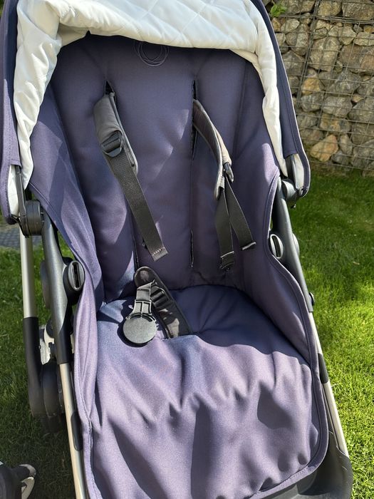 Синя количка fox 2 bugaboo