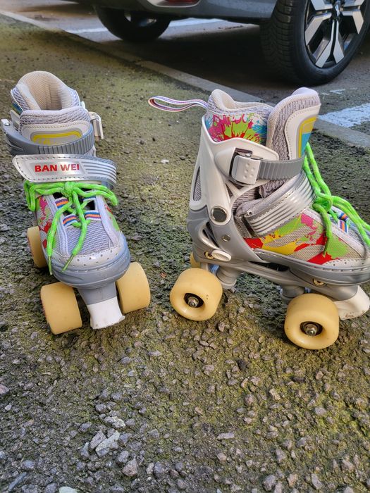 Patine cu rotile fetite