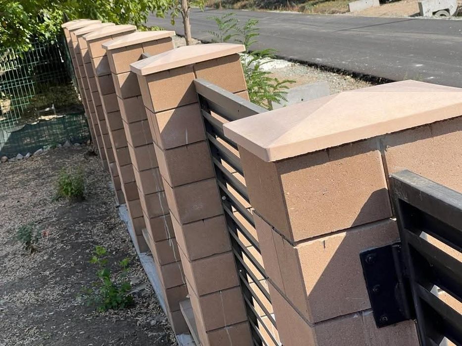 Capace stalpi/Coame gard