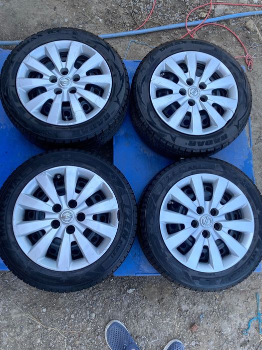 Roti de iarna Nissan 205/55/16 senzori presiune inclusi