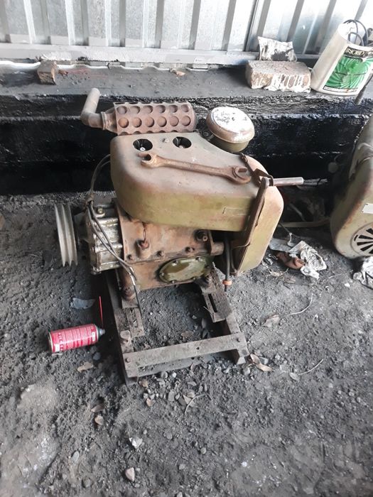 Двиготель бензиновый  уд 22