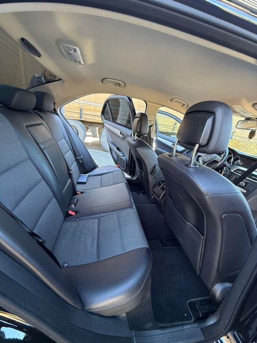 Vand ! Schimb cu Duster 4x4sau  Atv can-am Mercedes-Benz C-Class 220