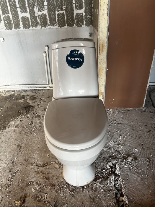 Продам унитаз в отличном состоянии