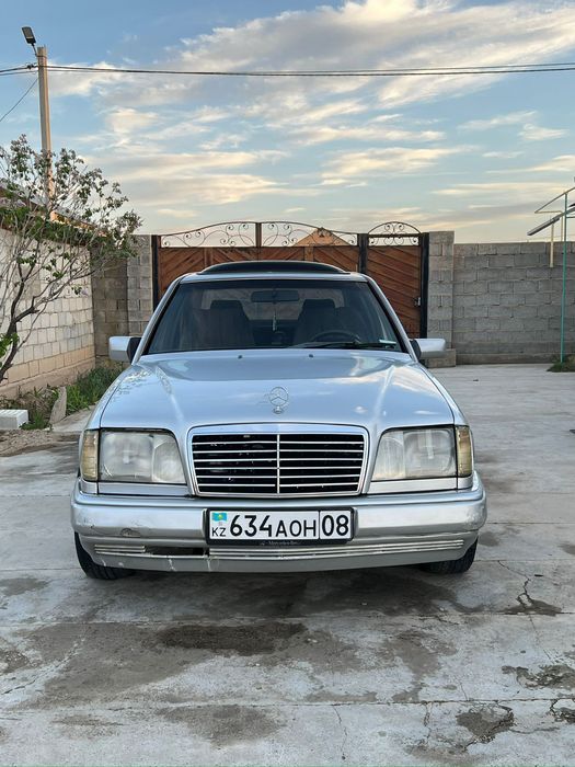 Mercedes-Benz w124