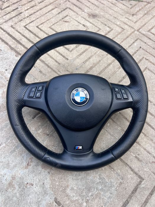Оригинален М спорт волан bmw e90 E91 е93 e92 e87 м мулти волан бмв m sport