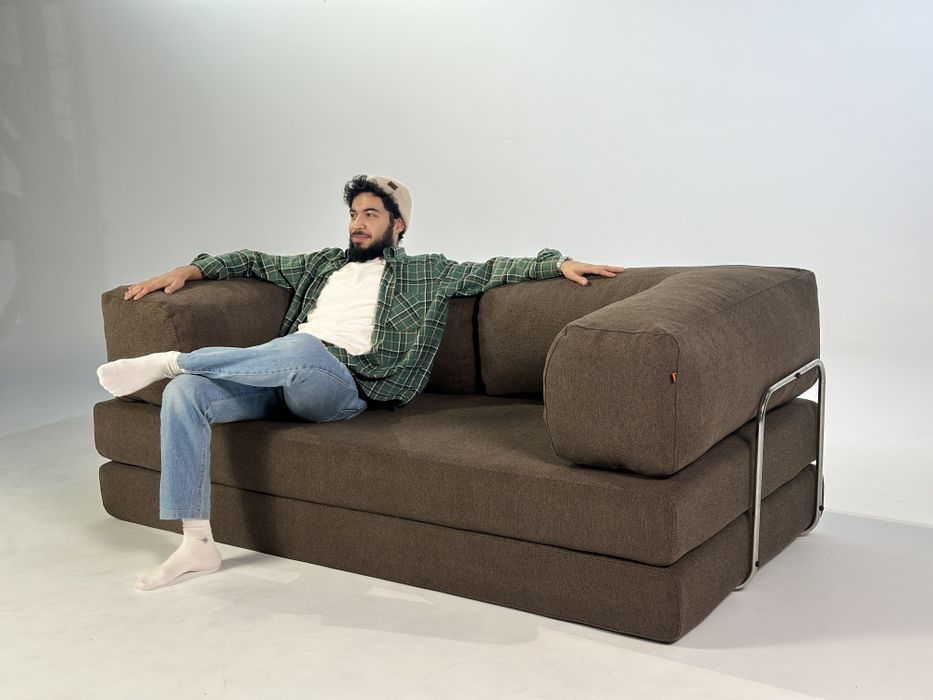 Бескаркасный диван для ежедневного сна