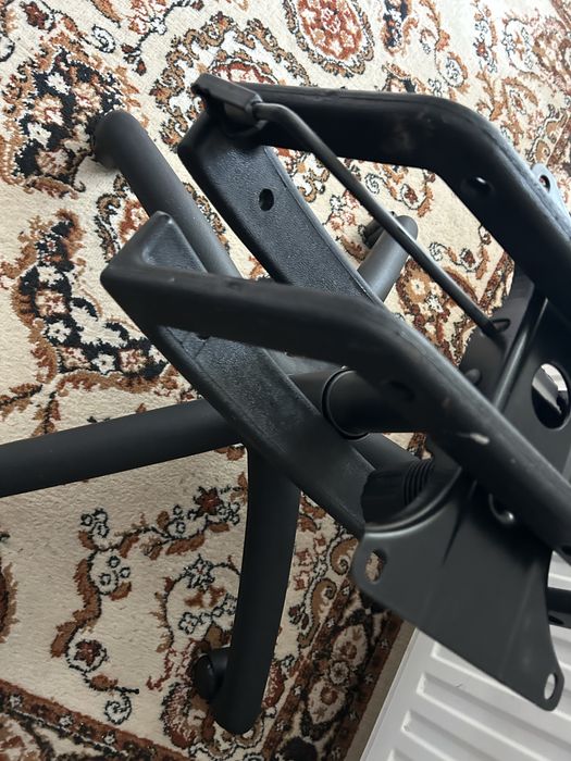 Anexe impecabile  , scaun  ergonomic