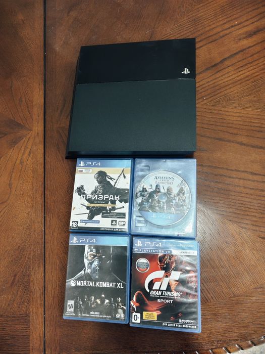 Продам Playstation 4 400гб