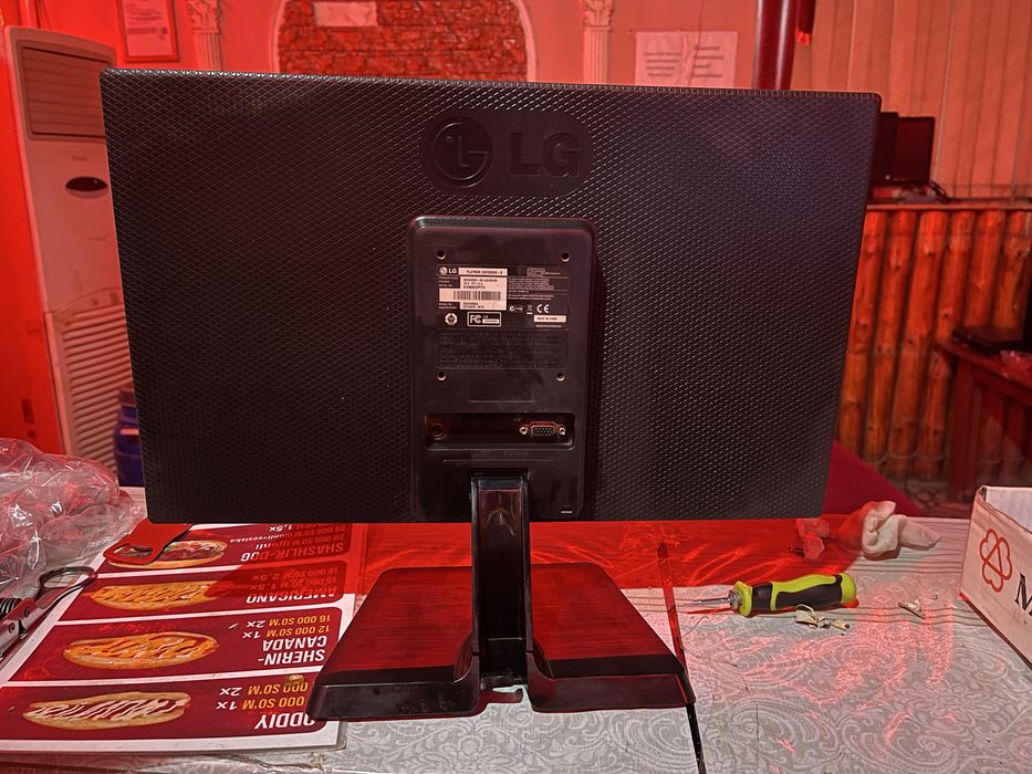 LG 20 lik monitorlari sotiladi!