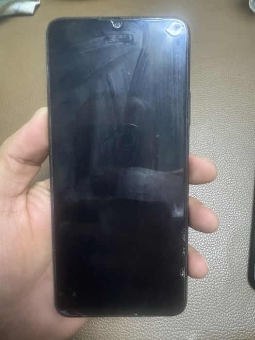 Продается два телефона хуавей и самсунг