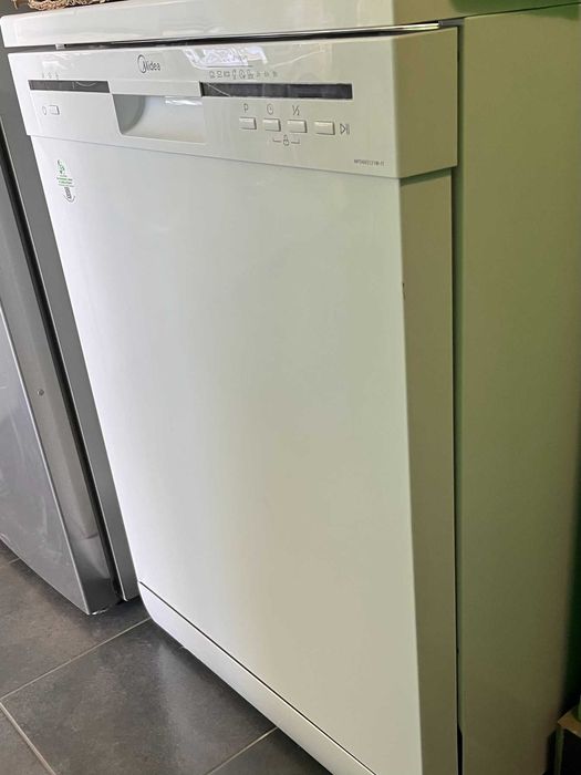 Съдомиялна Midea MFD60S121W-IT (12 комплекта) – нова, с транспортен дефект!