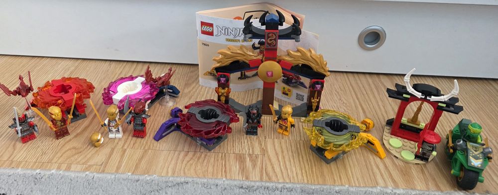 Vând lego ninjago
