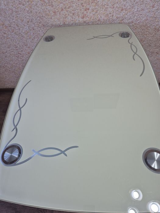 Стол кухонный стеклянный