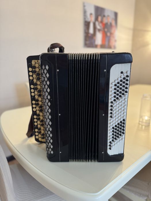 Продам баян в хорошем состоянии