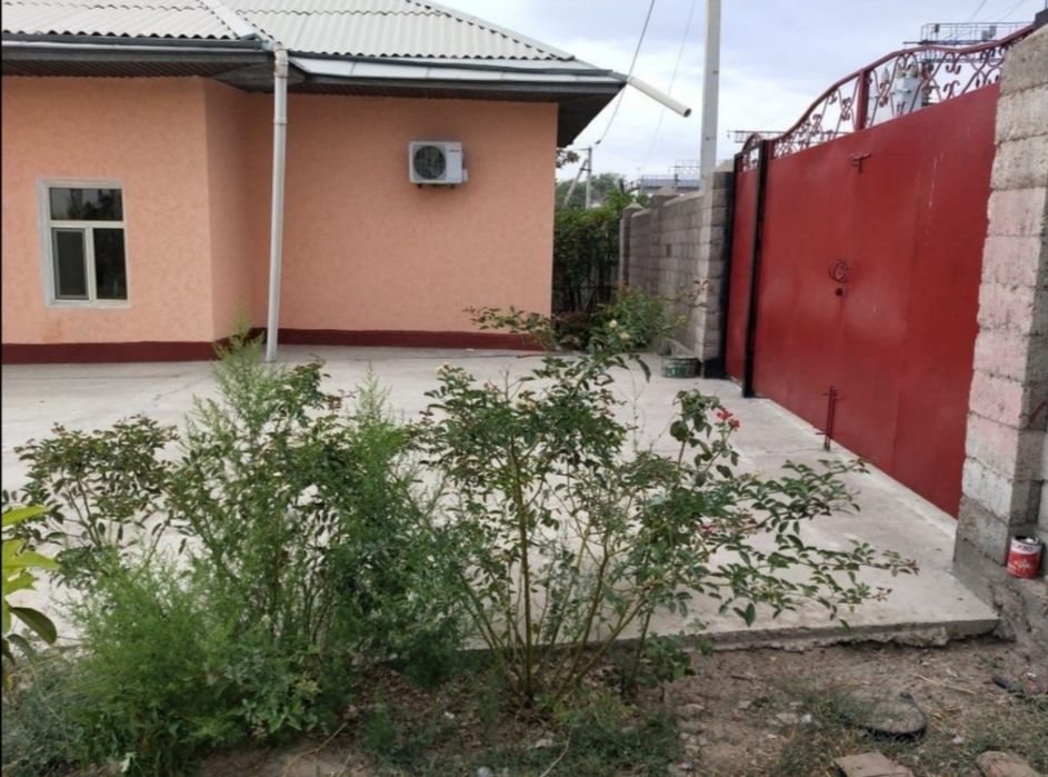 Дом продаётся 12 соттык ЖД Вокзалда