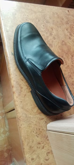 Продаётся туфли мужские новые