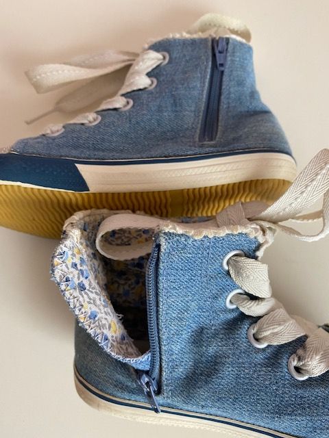 Tenisi NEXT, marimea 25,5 (8 UK)