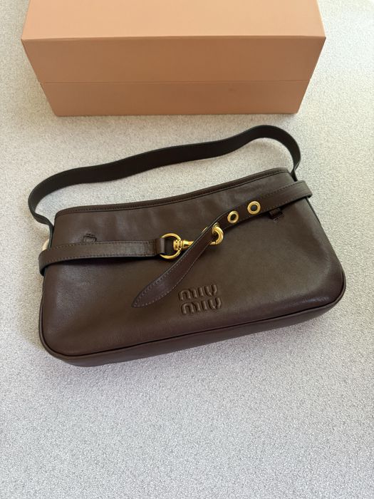 Продам сумку от Миу Миу новинка